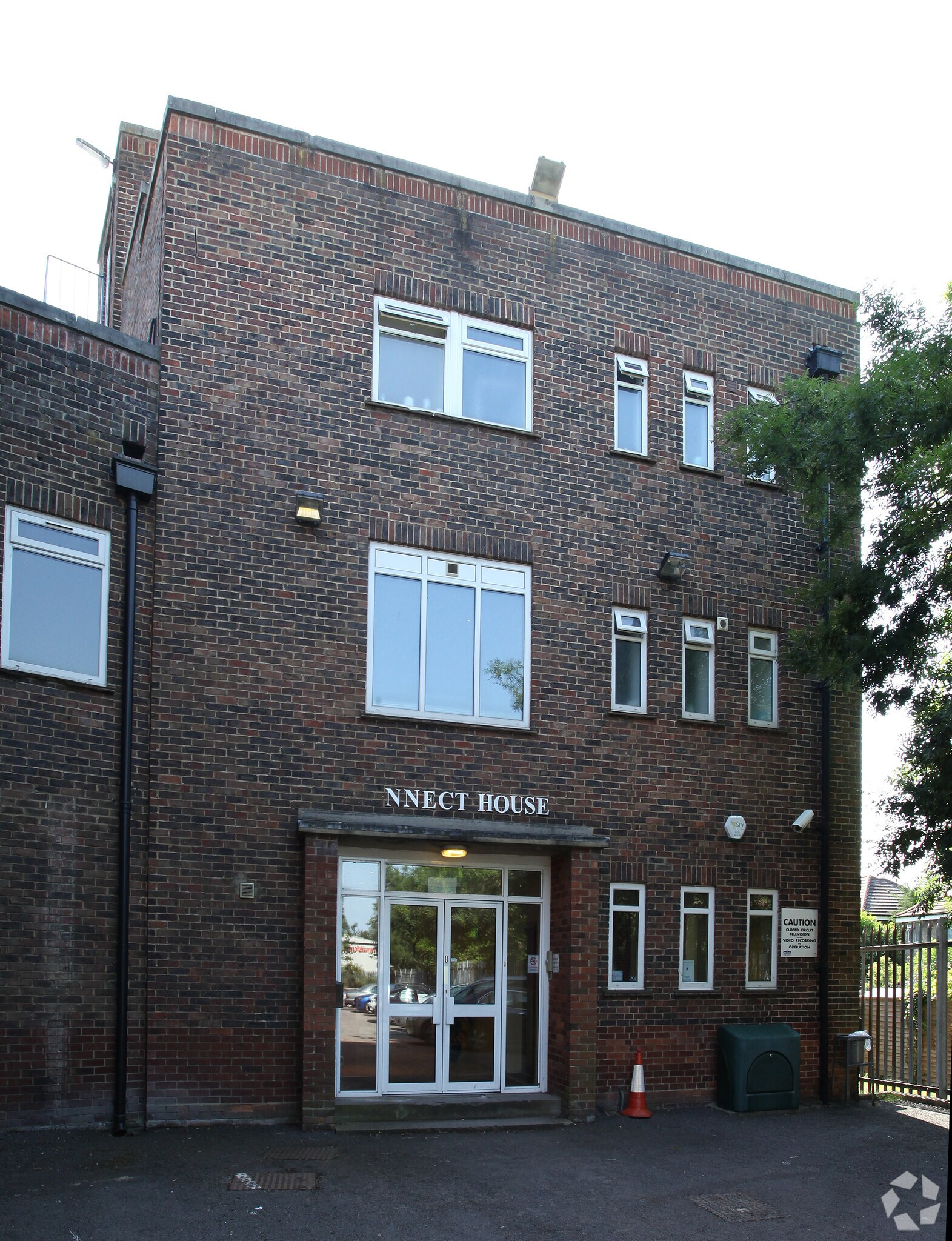 Kingston Rd, Leatherhead for sale Building Photo- Image 1 of 1