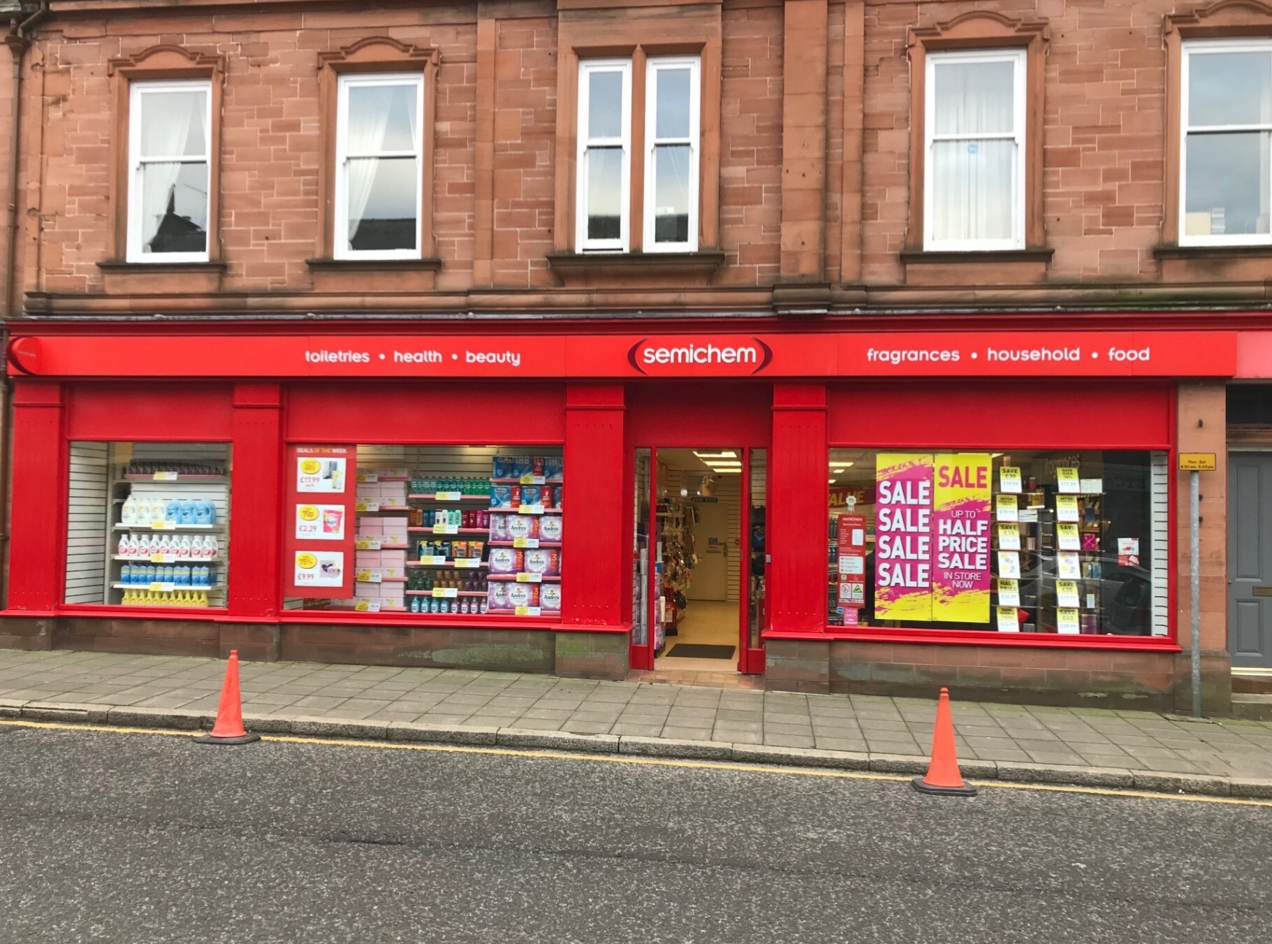 149-151 King St, Castle Douglas for sale Primary Photo- Image 1 of 1