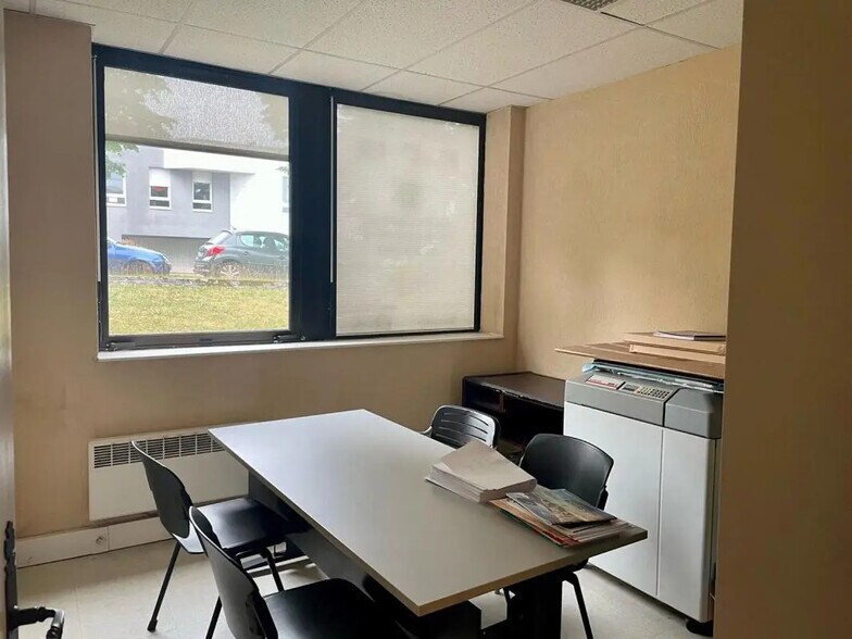 Office in Dijon to rent - Building Photo - Image 2 of 6