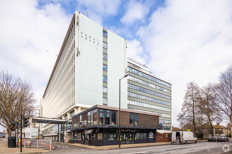 68-70 London Rd, Twickenham for rent - Building Photo - Image 3 of 6