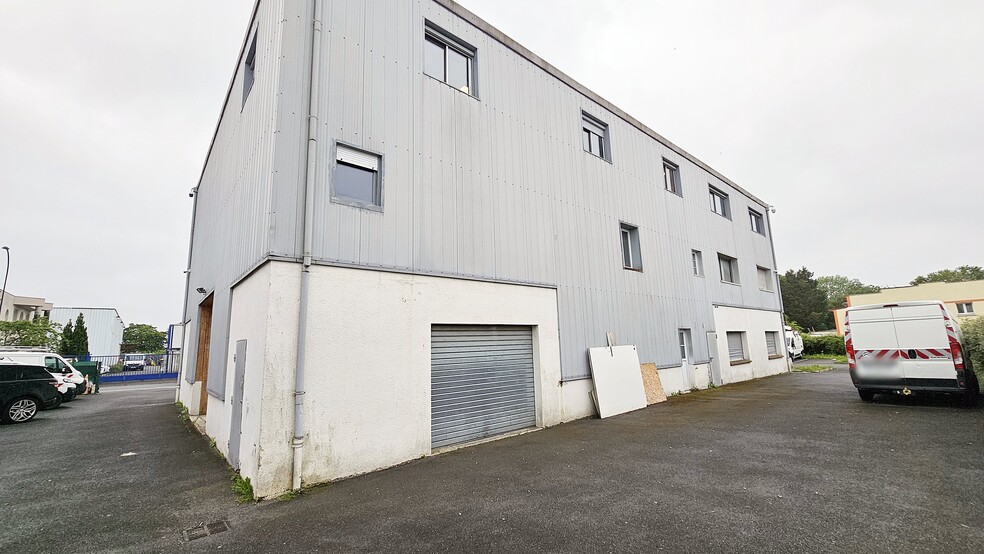 Avenue Clément Ader, Le Plessis-Trévise to rent - Building Photo - Image 1 of 1