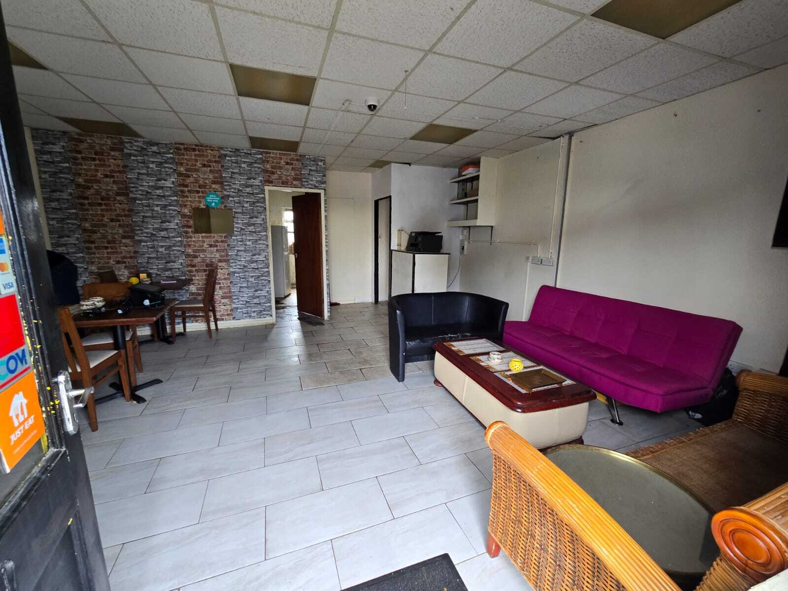 1-19 Stanley Way, Orpington to rent Interior Photo- Image 1 of 5