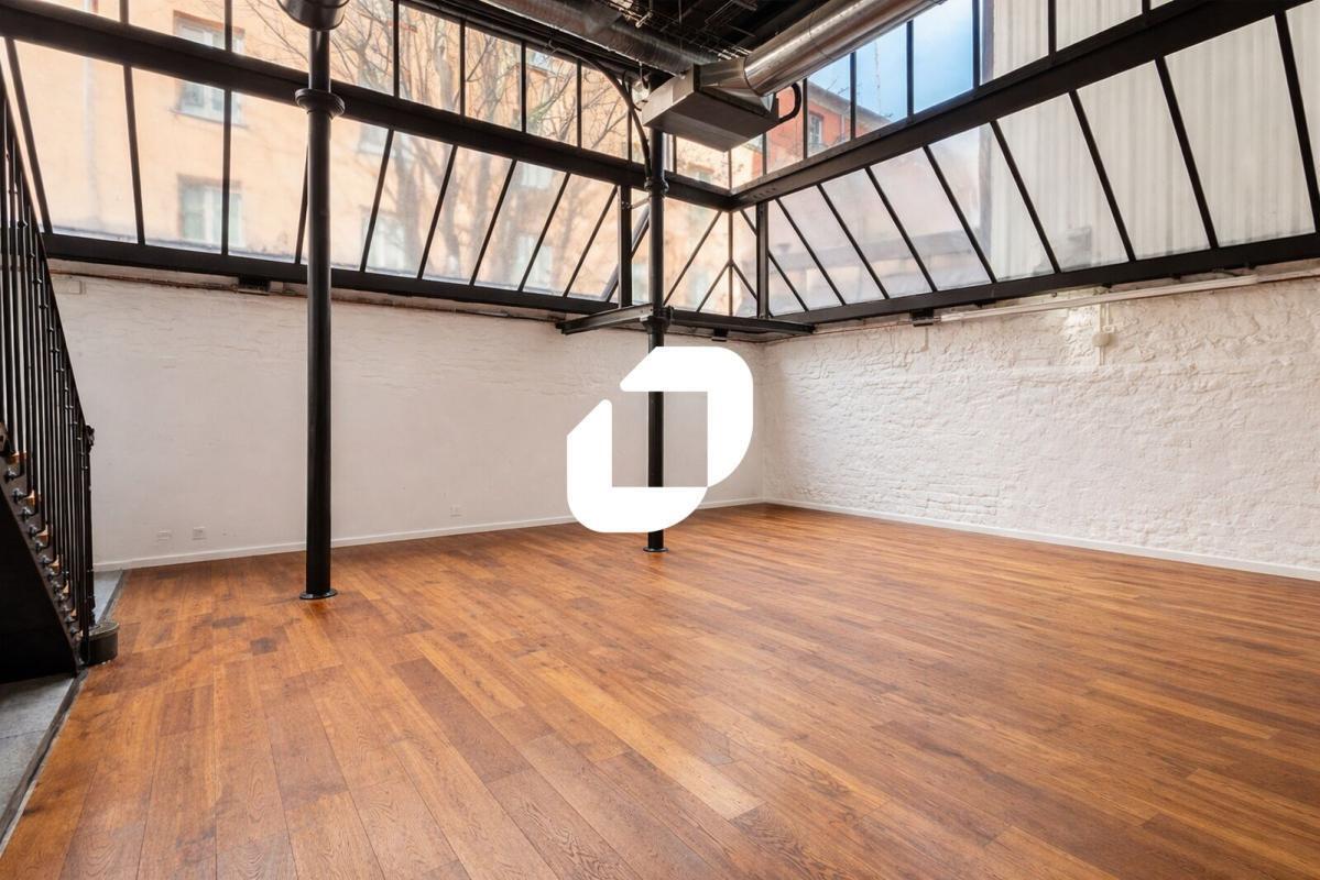 Office in Paris for sale Interior Photo- Image 1 of 9