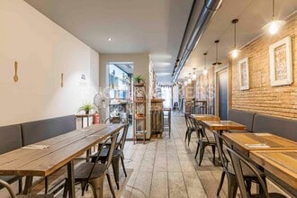 Retail in Barcelona, Barcelona to rent Interior Photo- Image 2 of 16