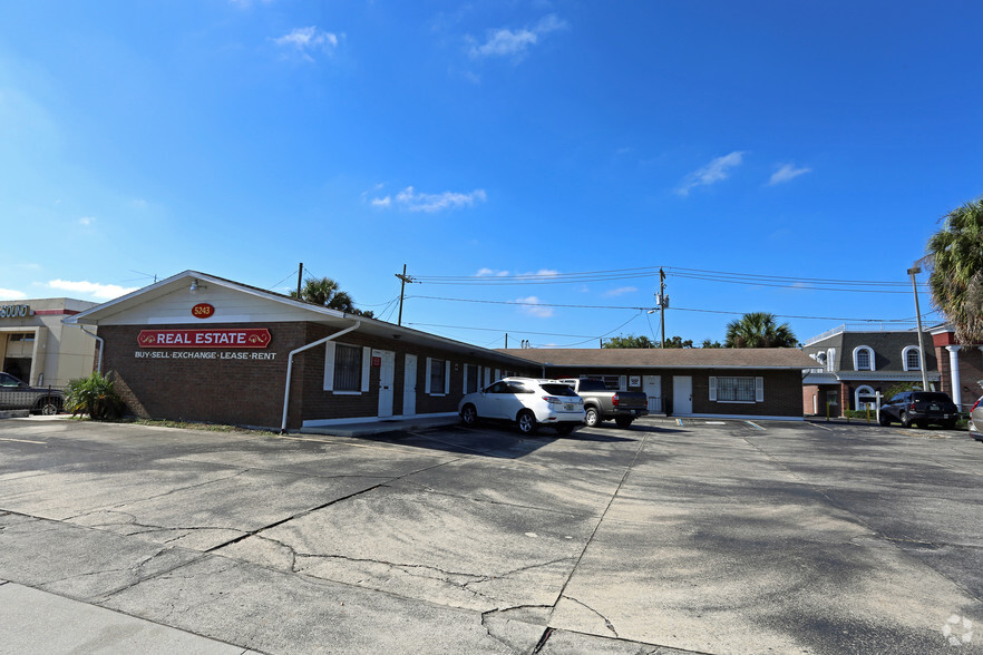 5243 Gall Blvd, Zephyrhills, FL for rent - Building Photo - Image 3 of 4