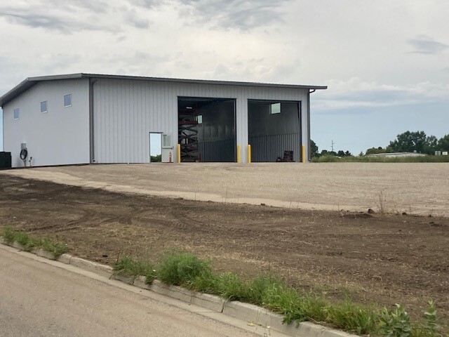 7325 Hwy 2 E, Minot, ND for sale - Building Photo - Image 1 of 20