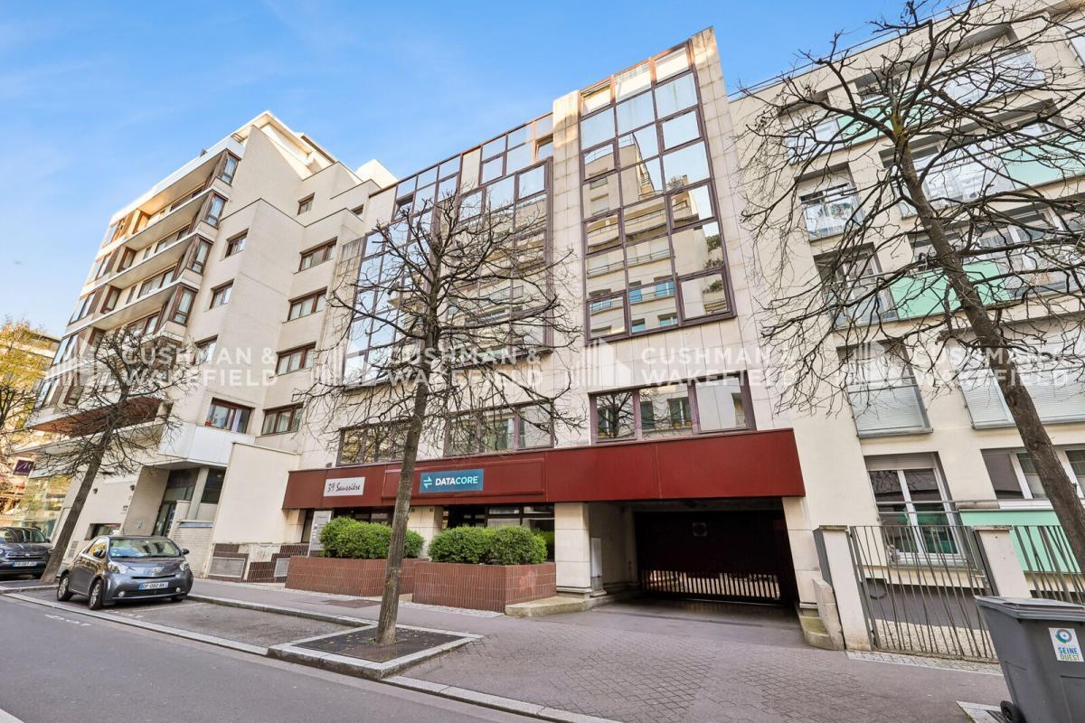 Office in Boulogne-Billancourt to rent Building Photo- Image 1 of 7