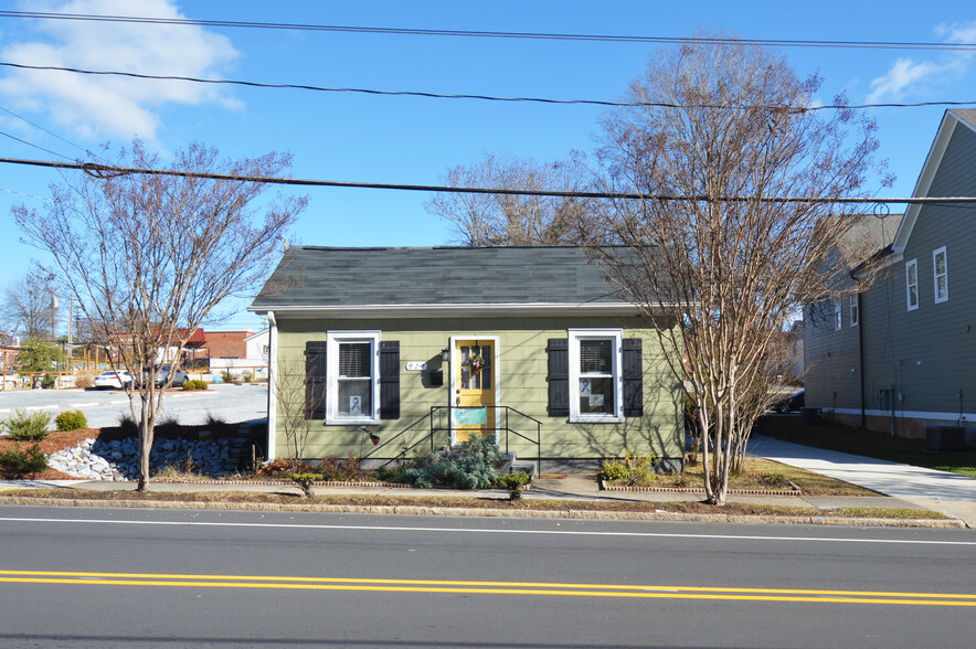 927 S Broad St, Winston-Salem, NC for sale - Primary Photo - Image 1 of 1