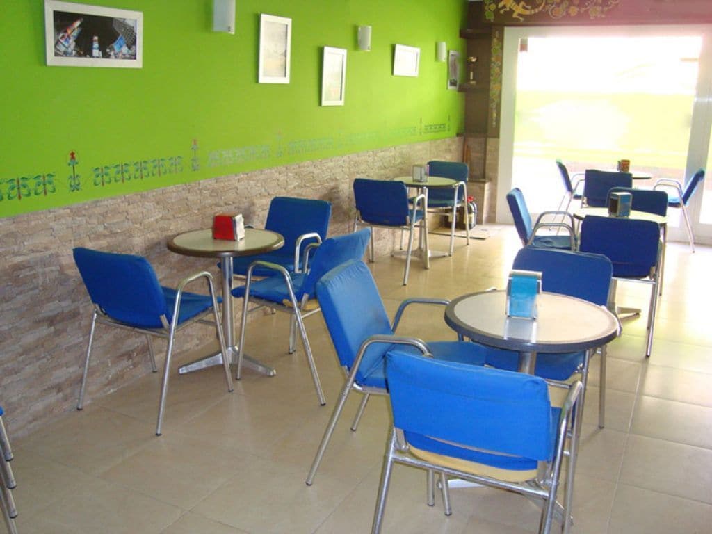 Retail in Salou, Tarragona to rent Interior Photo- Image 1 of 2