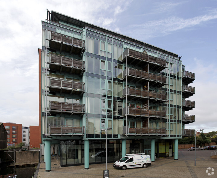 Canal Sq, Birmingham for rent - Primary Photo - Image 1 of 5