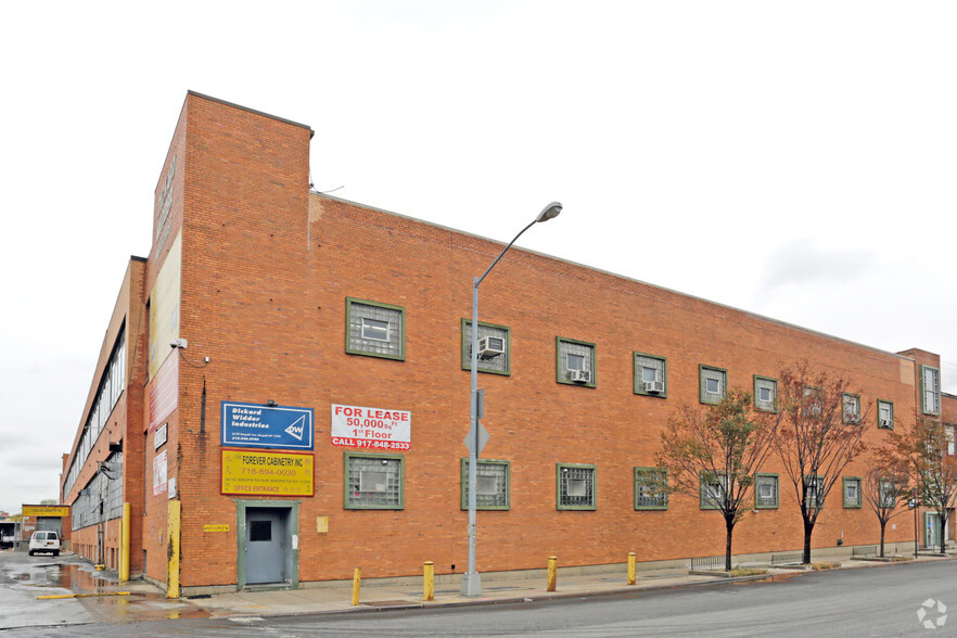 56-02 Maspeth Ave, Maspeth, NY for sale - Primary Photo - Image 1 of 1