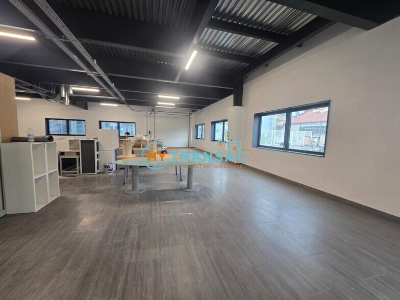 Light Industrial in Ivry-sur-Seine to rent - Interior Photo - Image 3 of 7