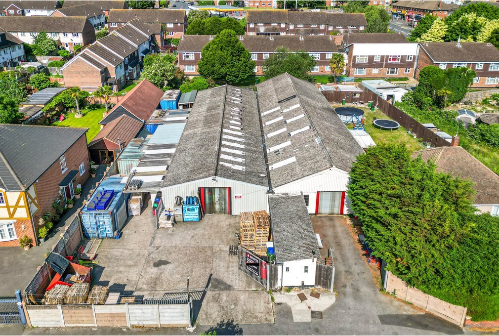 10A-10B Whitehall Ln, Erith for sale Building Photo- Image 1 of 8