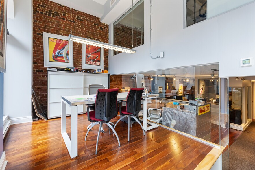 358-362 Rue Notre-Dame O, Montréal, QC to rent - Interior Photo - Image 2 of 16