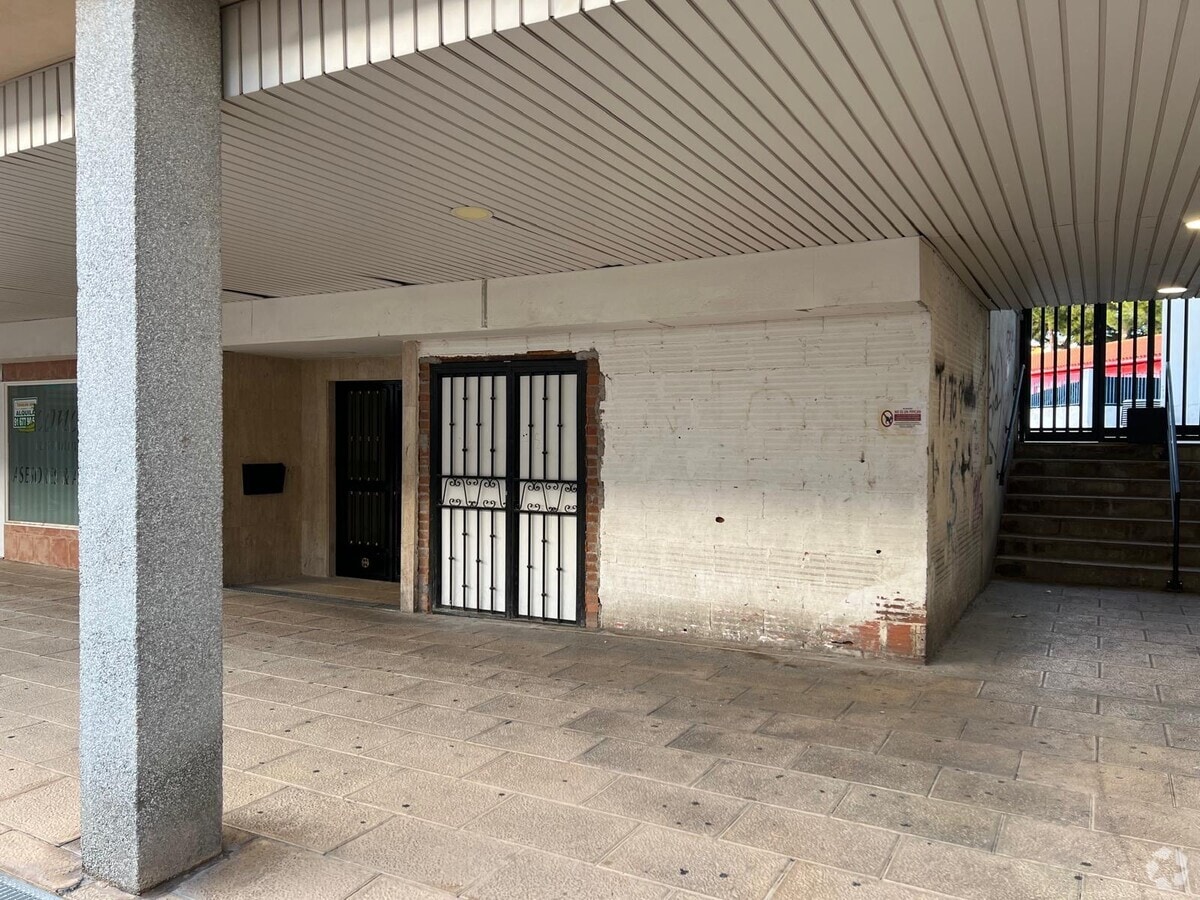 Calle Santa Susana, Torres de la Alameda, MAD 28813 -  -  - Interior Photo - Image 1 of 1