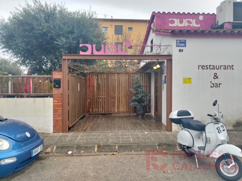 Retail in Vilablareix, Gerona to rent Primary Photo- Image 1 of 3