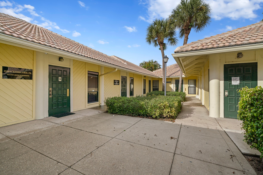 1501 Presidential Way, West Palm Beach, FL for rent - Building Photo - Image 3 of 11