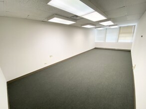 6160 N Cicero Ave, Chicago, IL for rent Building Photo- Image 1 of 1