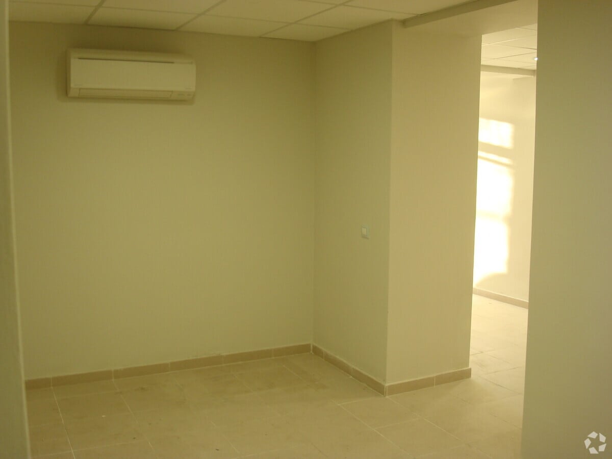 Madrid, MAD 28017 -  -  - Interior Photo - Image 2 of 7