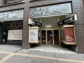 414 Walnut St, Cincinnati, OH to rent Building Photo- Image 2 of 9