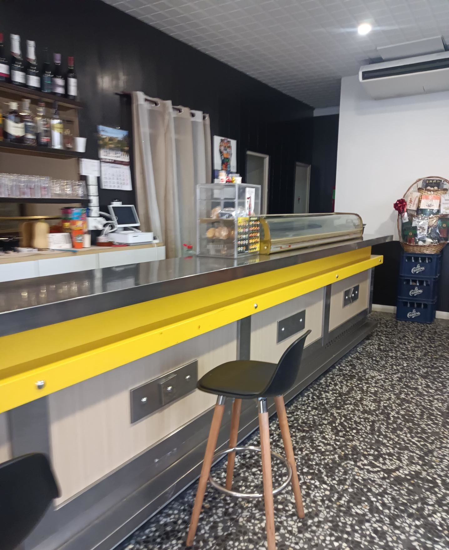 Retail in Tortosa, Tarragona to rent Interior Photo- Image 1 of 7