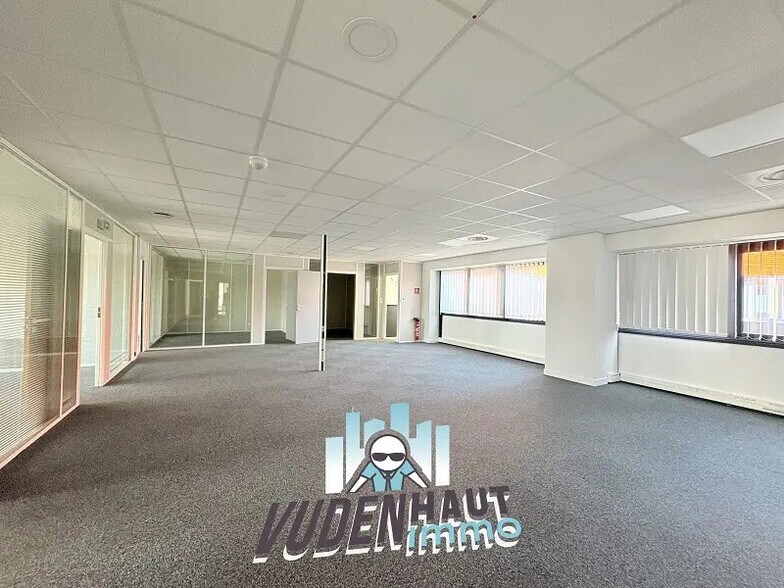 Office in Labège to rent - Interior Photo - Image 1 of 13