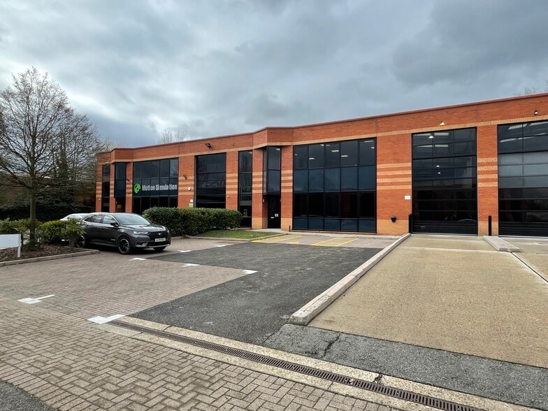 5658 Clivemont Rd, Maidenhead, SL6 7BU Industrial for Lease UK