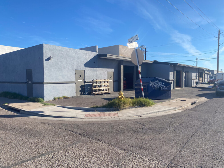 21 S 32nd St, Phoenix, AZ for sale - Building Photo - Image 2 of 23