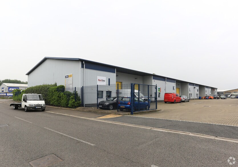 Arndale Rd, Littlehampton for sale - Primary Photo - Image 1 of 1