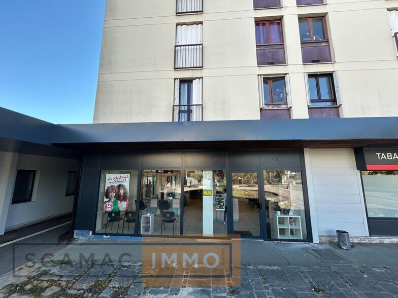 Retail in Brétigny-sur-Orge for sale - Building Photo - Image 2 of 7