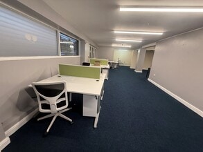 4 Lovely Ln, Warrington to rent Interior Photo- Image 2 of 6