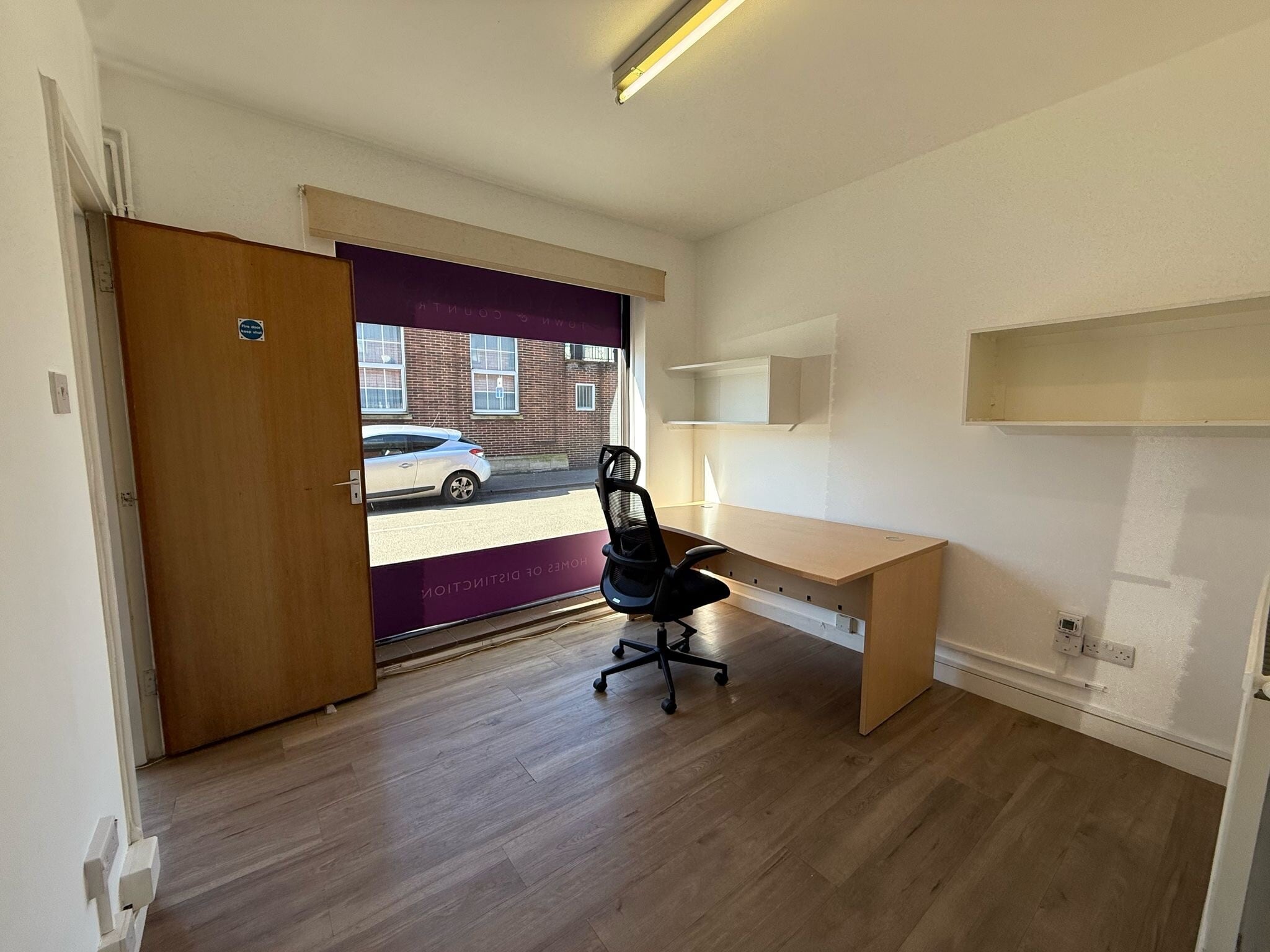 2 Glebe Rd, Warlingham to rent Interior Photo- Image 1 of 7