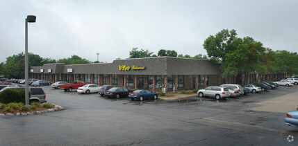 7501 N University St, Peoria, IL for rent Building Photo- Image 1 of 29