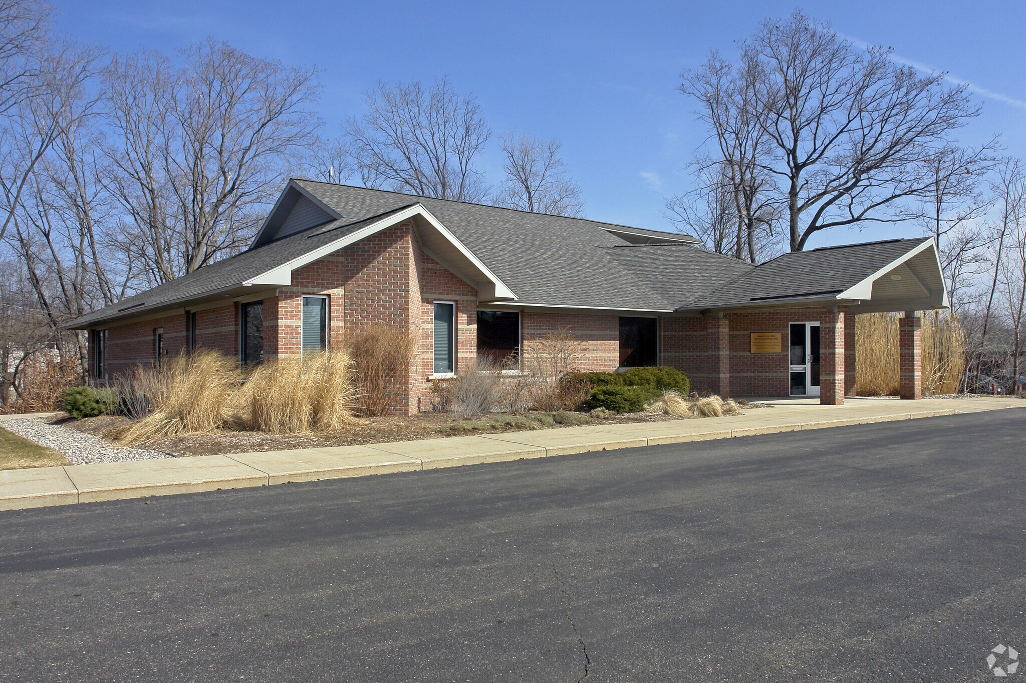 3303 Grand Ridge Dr, Grand Rapids, MI for sale Primary Photo- Image 1 of 1