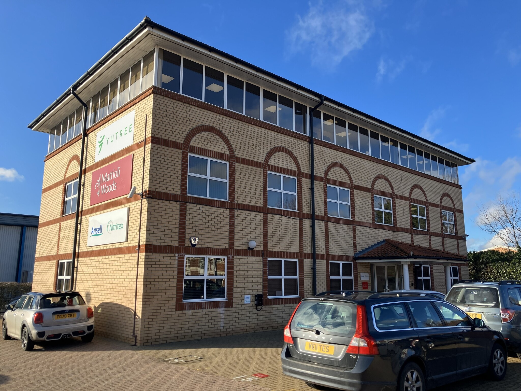 15 Willie Snaith Rd, Newmarket to rent Building Photo- Image 1 of 2