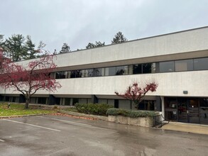 1305 Abbott Rd, East Lansing, MI for rent Building Photo- Image 1 of 3