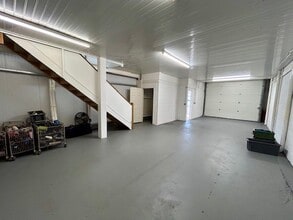 65-67 Bath Rd, Thatcham to rent Interior Photo- Image 1 of 2