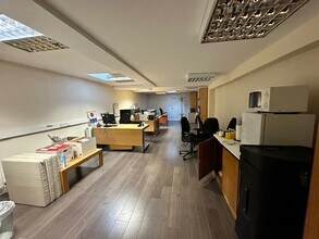 671 Finchley Rd, London to rent Interior Photo- Image 2 of 5