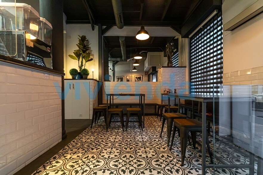 Retail in Madrid, Madrid to rent - Interior Photo - Image 3 of 3