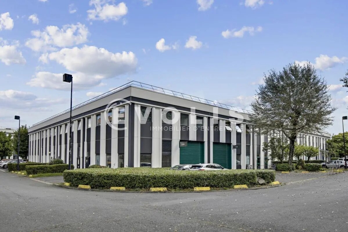 Light Industrial in Verrières-le-Buisson to rent Building Photo- Image 1 of 19