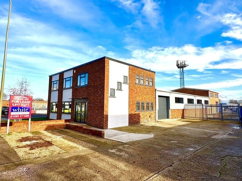 Murdock Rd, Bicester to rent - Building Photo - Image 2 of 9