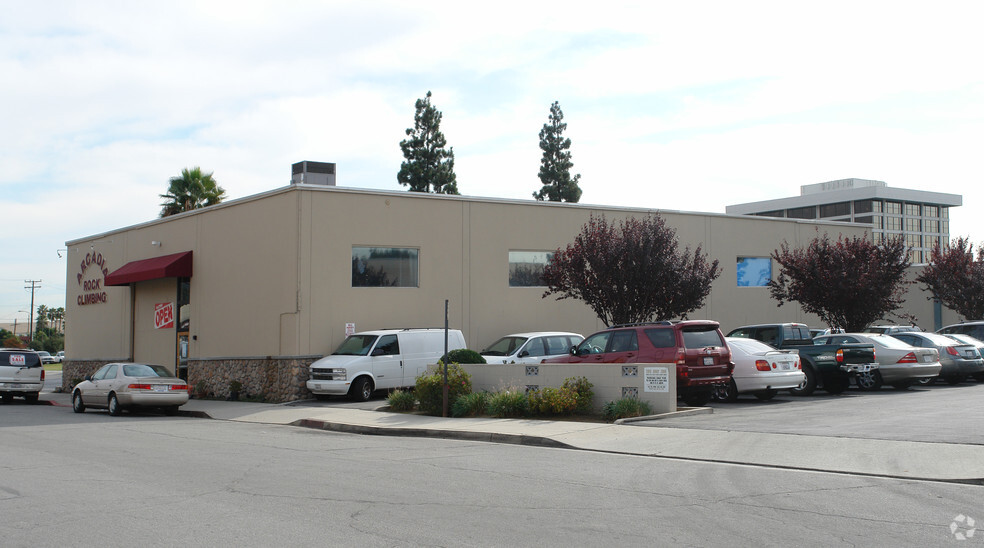 305-307 N Santa Anita Ave, Arcadia, CA for rent - Building Photo - Image 3 of 3