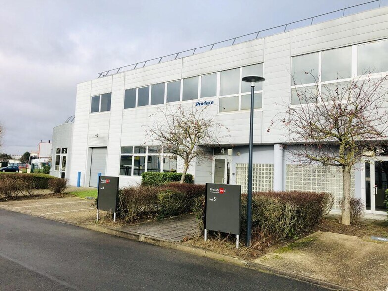 1 Rue Henri Becquerel, Mitry-Mory to rent - Building Photo - Image 1 of 5