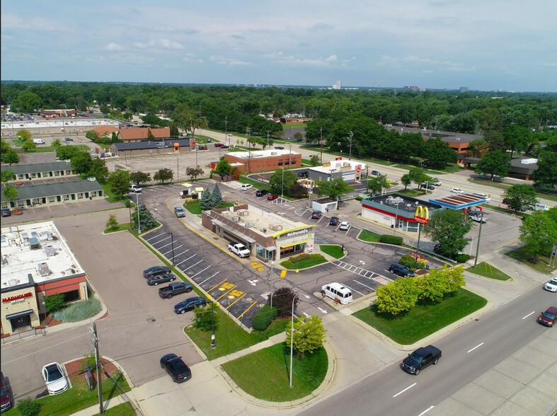 32811 Stephenson Hwy, Royal Oak, MI for sale - Aerial - Image 2 of 4