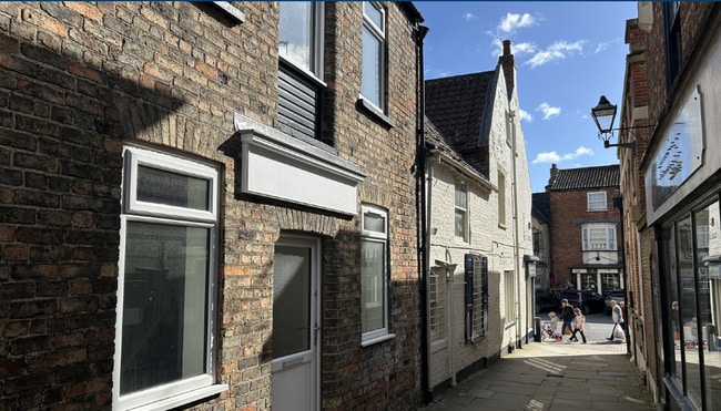 More details for 4 Clarkes Ln, Pocklington - Office / Retail to Rent