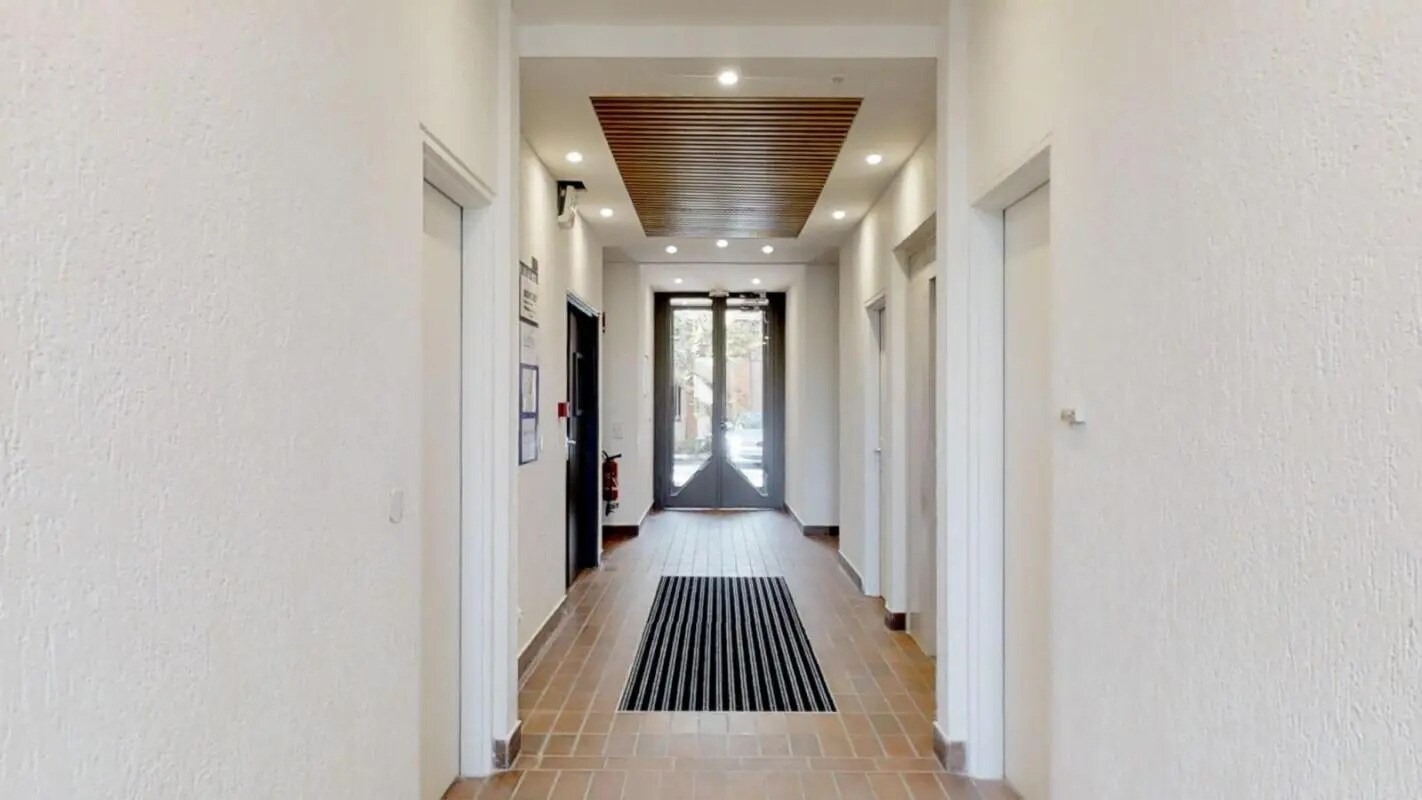 Office in Saint-Germain-en-Laye to rent Interior Photo- Image 1 of 14