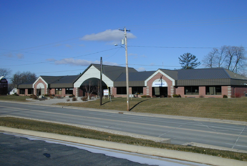 2170 Velp Ave, Green Bay, WI for sale - Primary Photo - Image 1 of 4