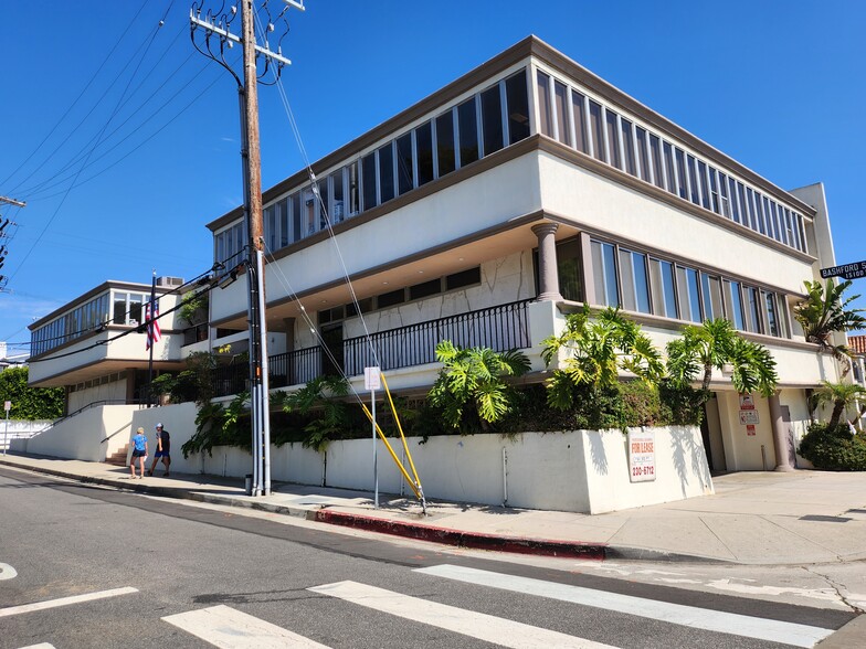 984 Monument St, Pacific Palisades, CA for rent - Building Photo - Image 1 of 5