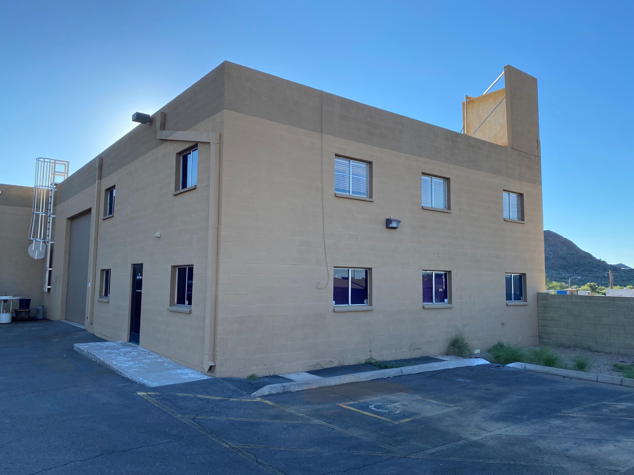 1545 E Yucca St, Phoenix, AZ for rent Building Photo- Image 1 of 6