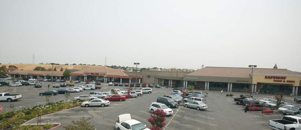 3421-3365 Deer Valley Rd, Antioch, CA for rent - Building Photo - Image 2 of 8